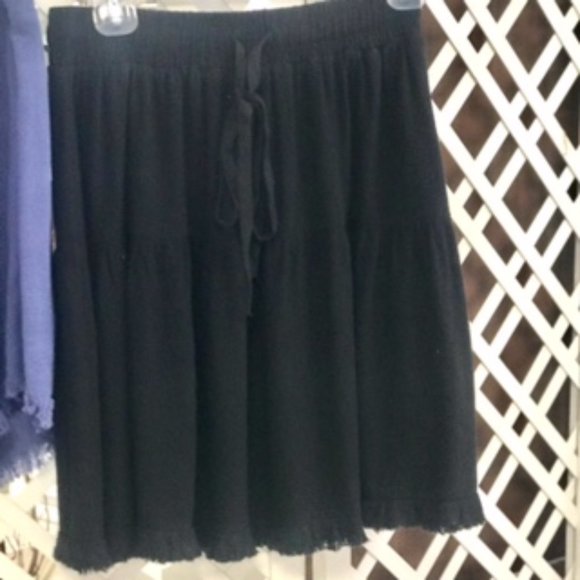 Linen Blend Ruffle Mini Skirt in Black - Picture 2 of 4